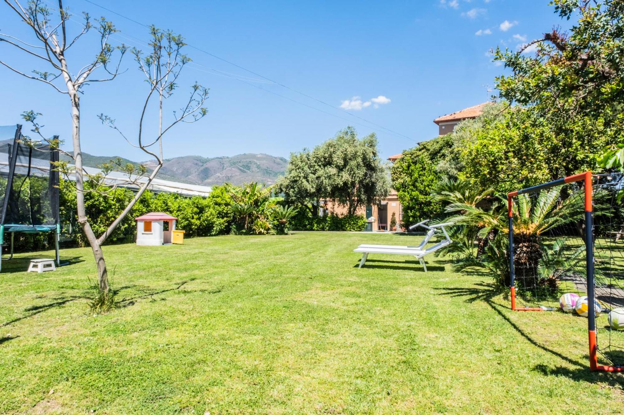 Agriturismo Giorgi Appartamenti In Riviera Ligure 알벤가 외부 사진