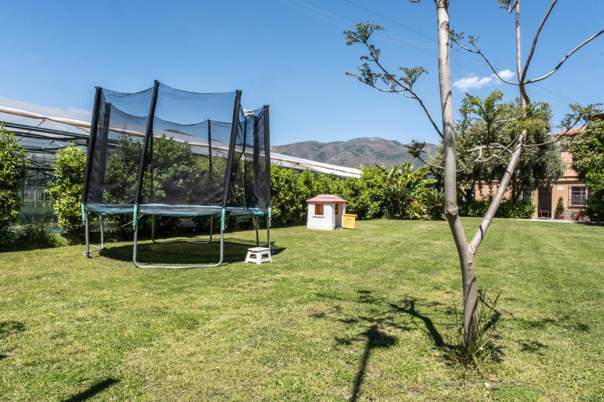 Agriturismo Giorgi Appartamenti In Riviera Ligure 알벤가 외부 사진