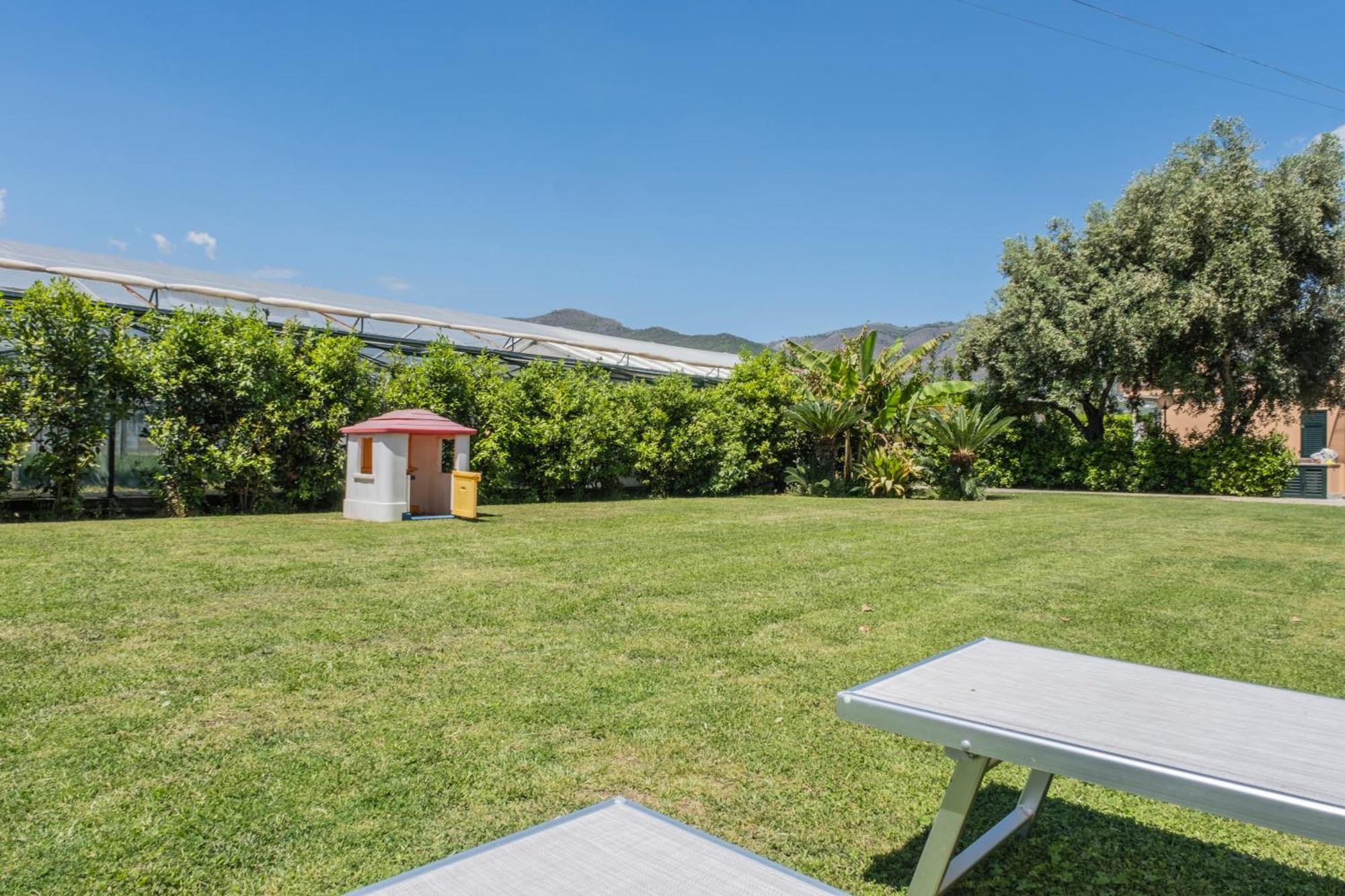 Agriturismo Giorgi Appartamenti In Riviera Ligure 알벤가 외부 사진