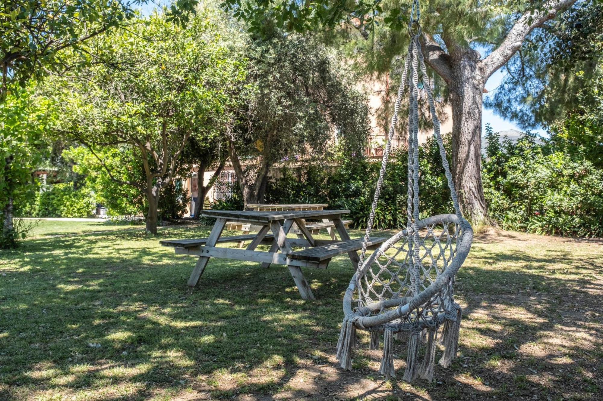 Agriturismo Giorgi Appartamenti In Riviera Ligure 알벤가 외부 사진