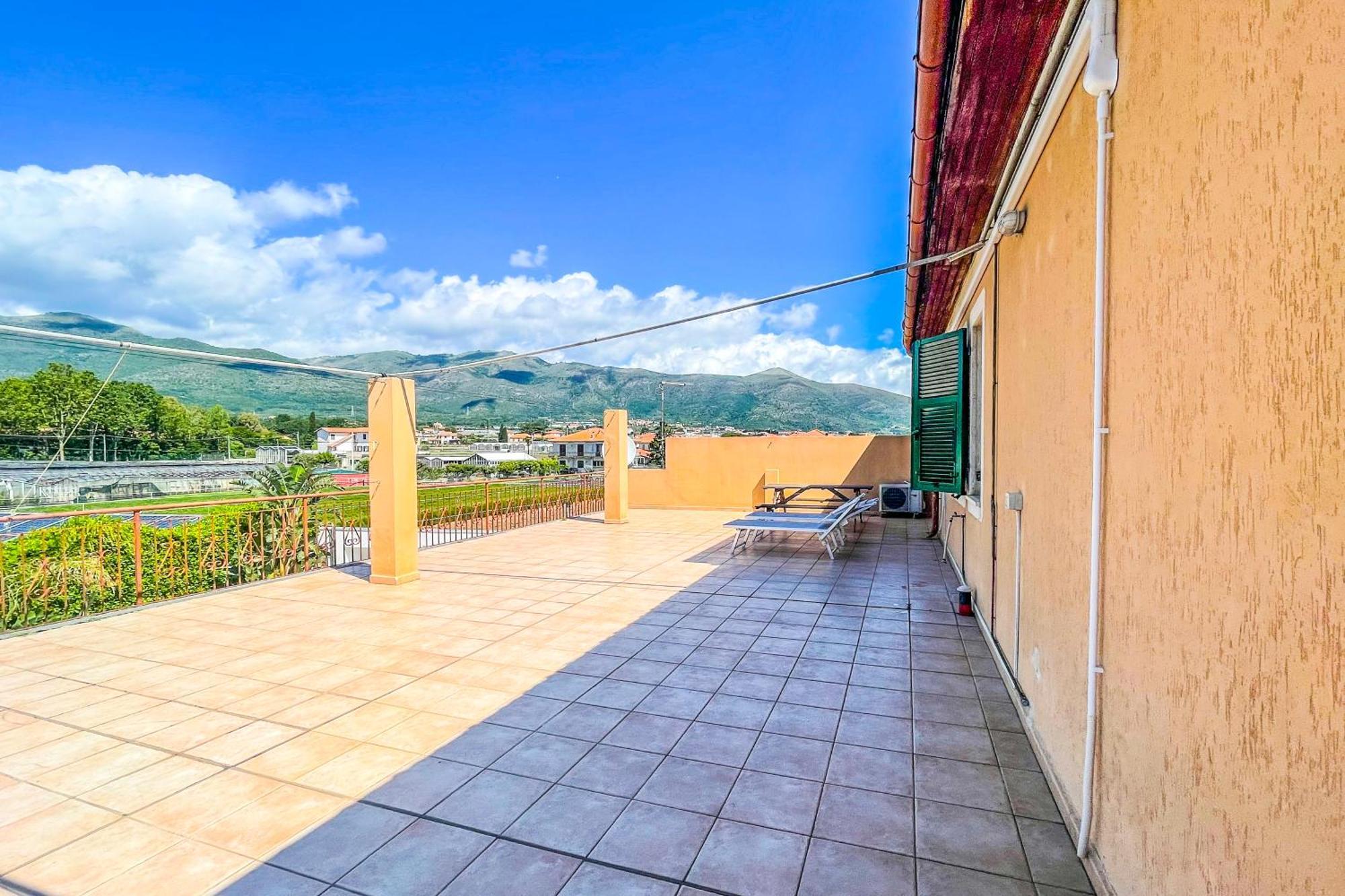 Agriturismo Giorgi Appartamenti In Riviera Ligure 알벤가 외부 사진